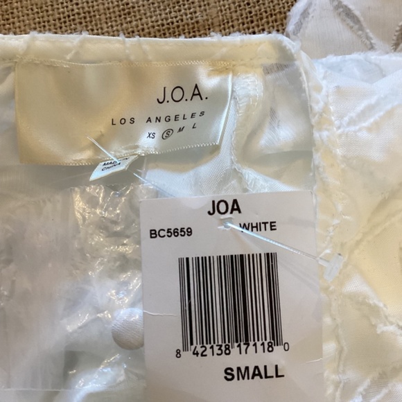 NWT J.O.A‎ JOA Los Angeles White ruffled top size small - Picture 6 of 7
